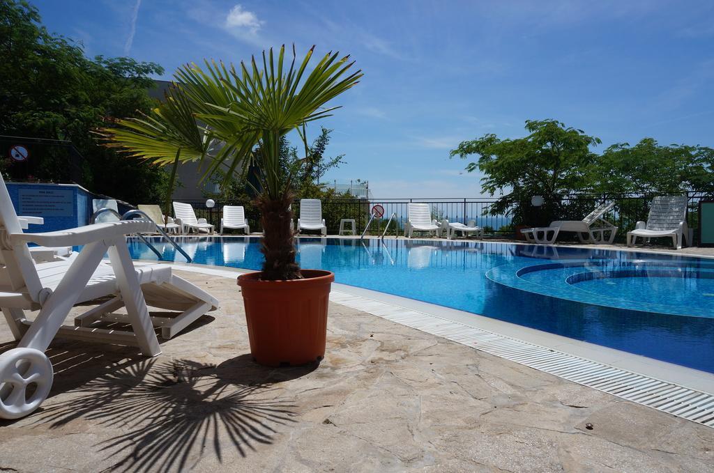 Апартаменти Свети Георги - Saint George Apartments كافارنا المظهر الخارجي الصورة