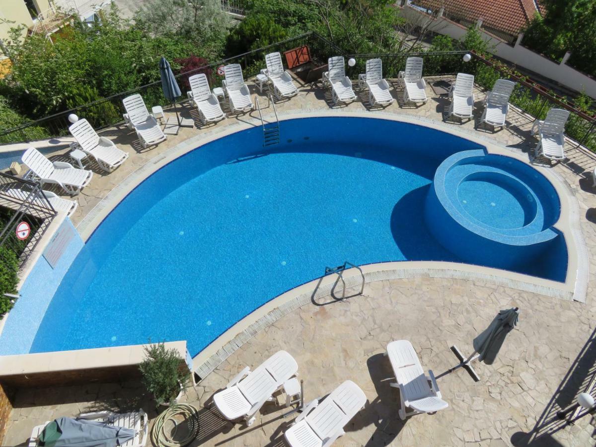 Апартаменти Свети Георги - Saint George Apartments كافارنا المظهر الخارجي الصورة